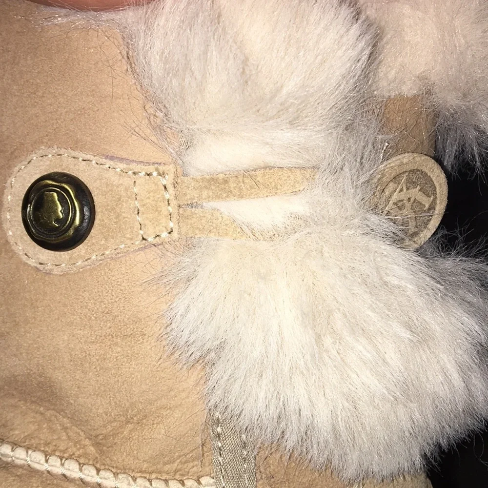 NWOT Australia Luxe Collection Leather Faux Fur Kids Nordic Sand